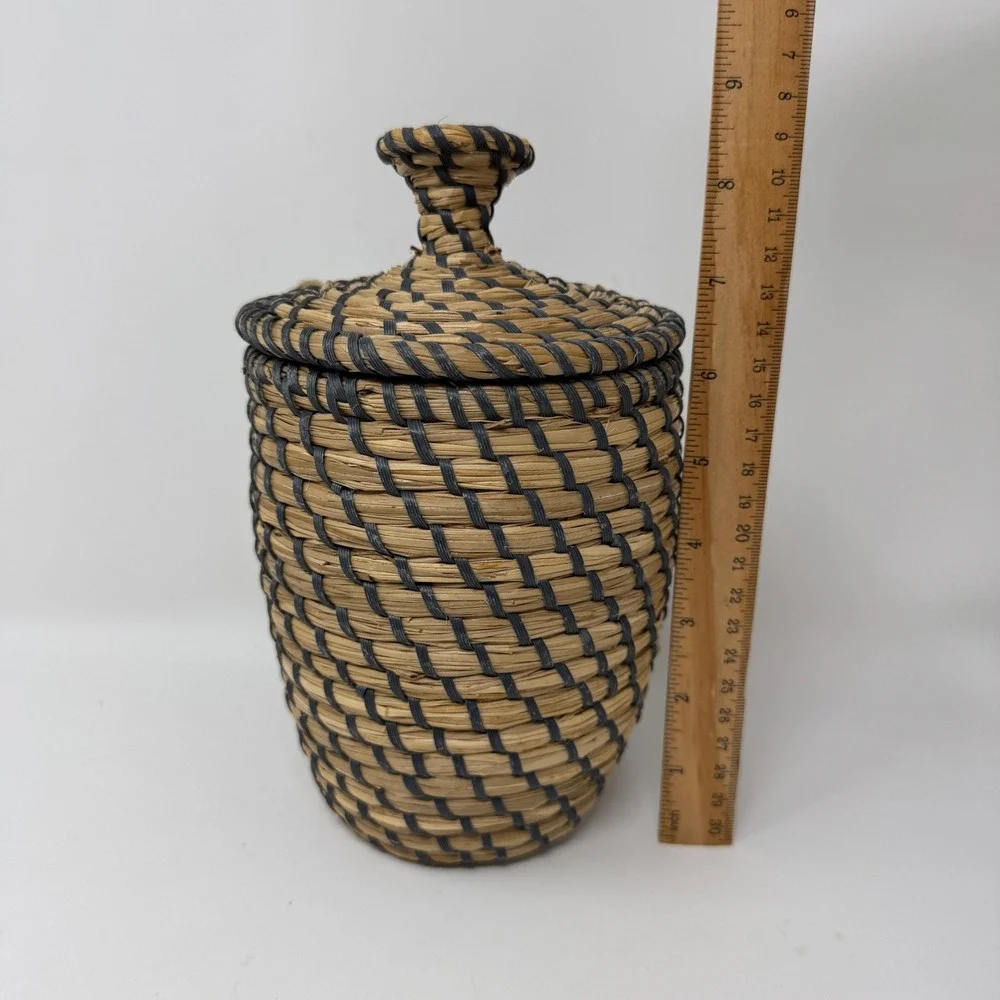 Handwoven Coiled Grass Basket with Tethered Lid – Natural & Black